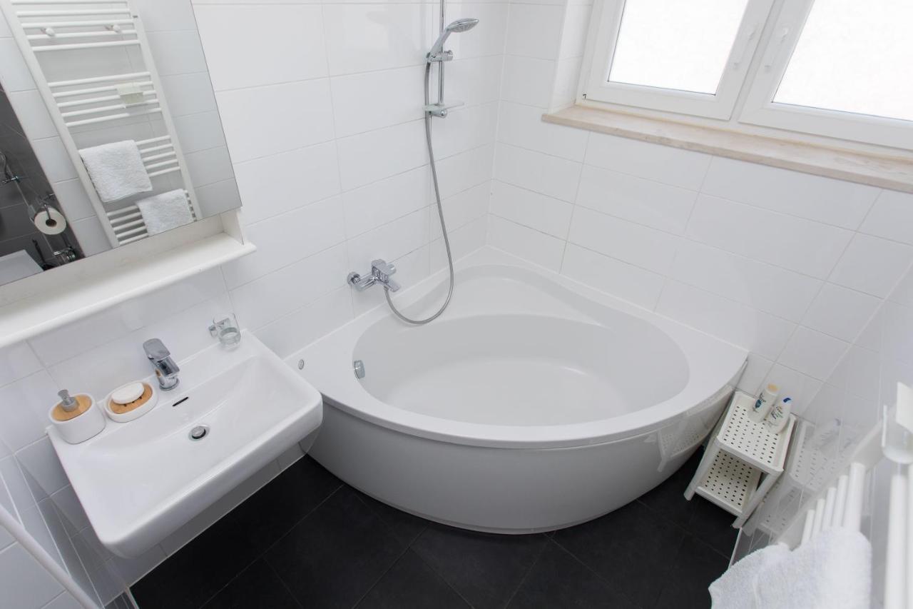 Beus Downtown Apartment Сплит Екстериор снимка